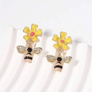 Kawaii Honeybee Flower Earrings